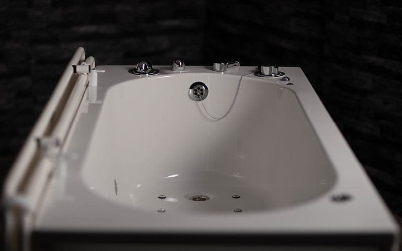 Rio Height Adjustable Assisted Bath astor bannerman