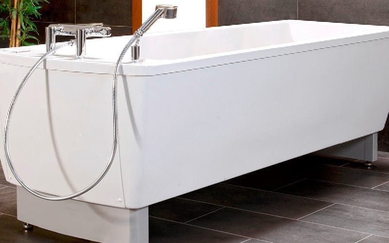 Avero Height Adjustable Assisted Bath astor bannerman