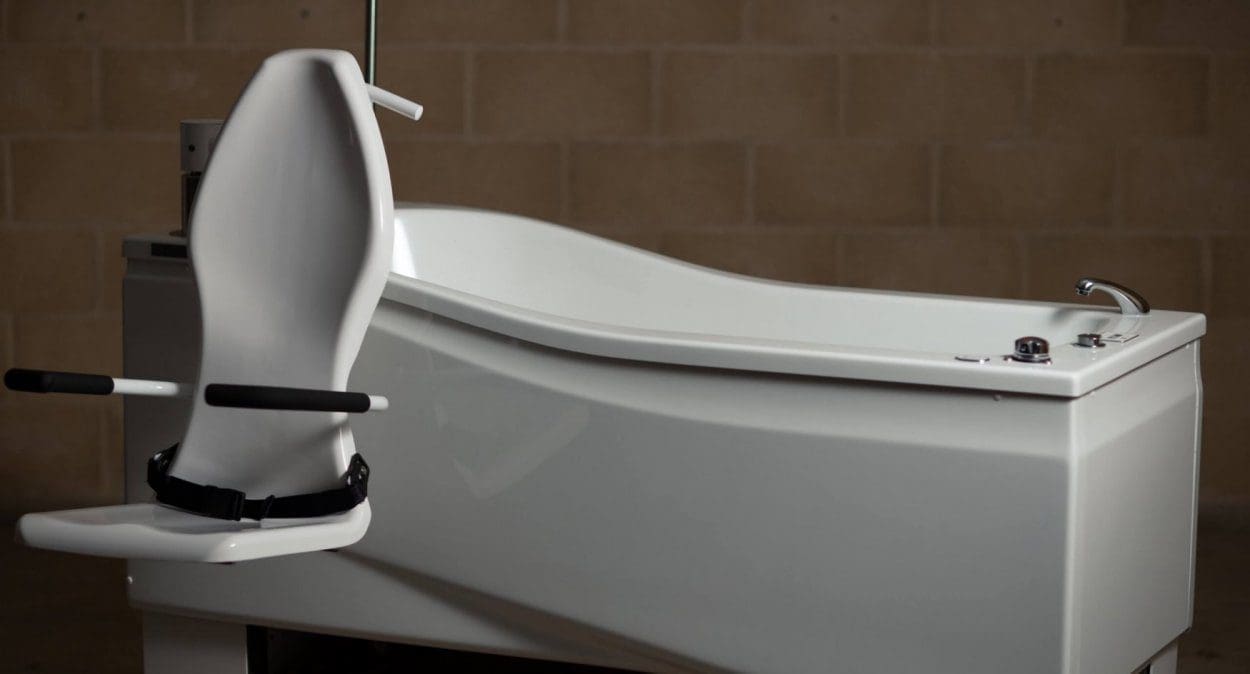 Matira Height Adjustable Modular Bath with Powered Seat AstorBannerman