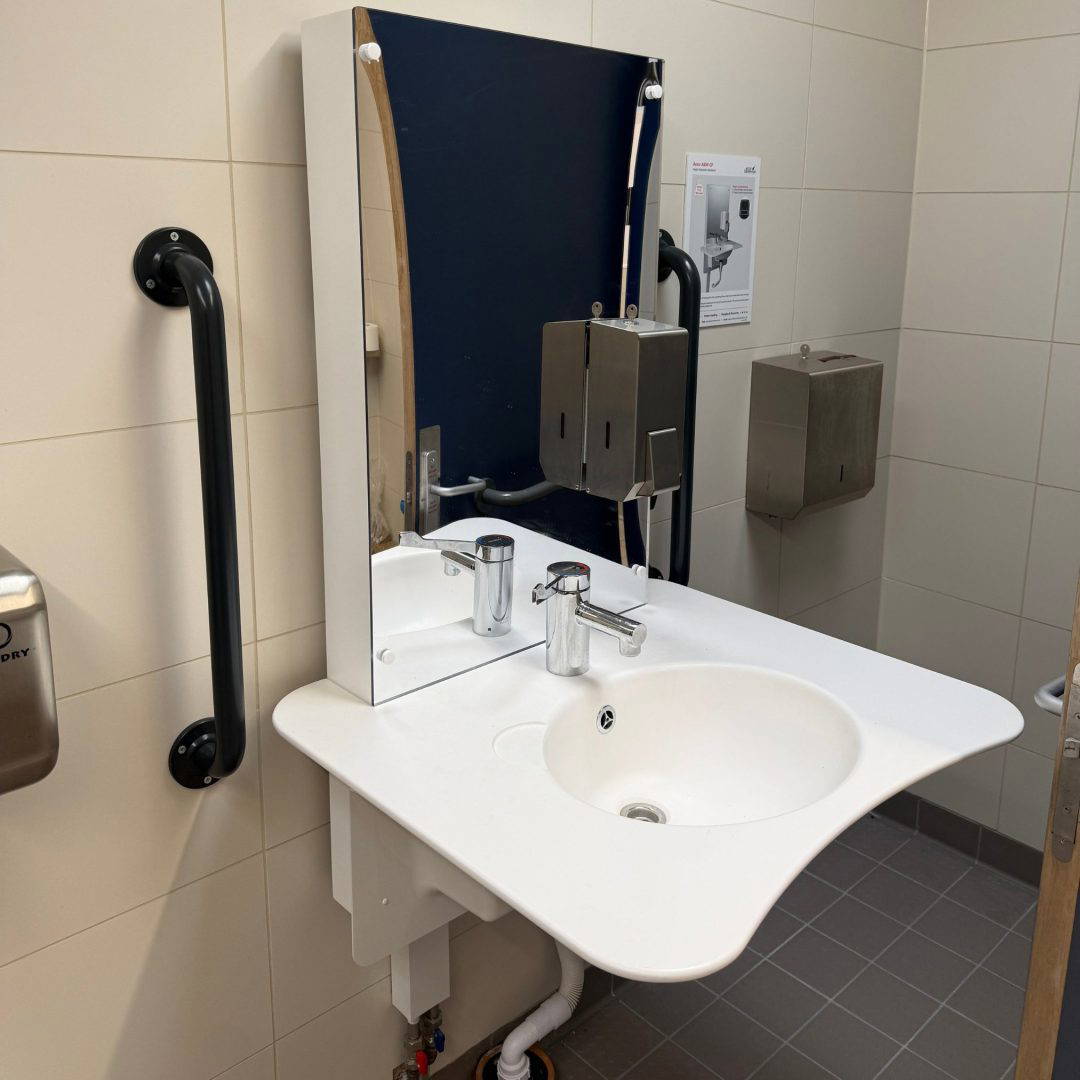 Changing Places Toilet: Portishead Open Air Pool & Café Lido