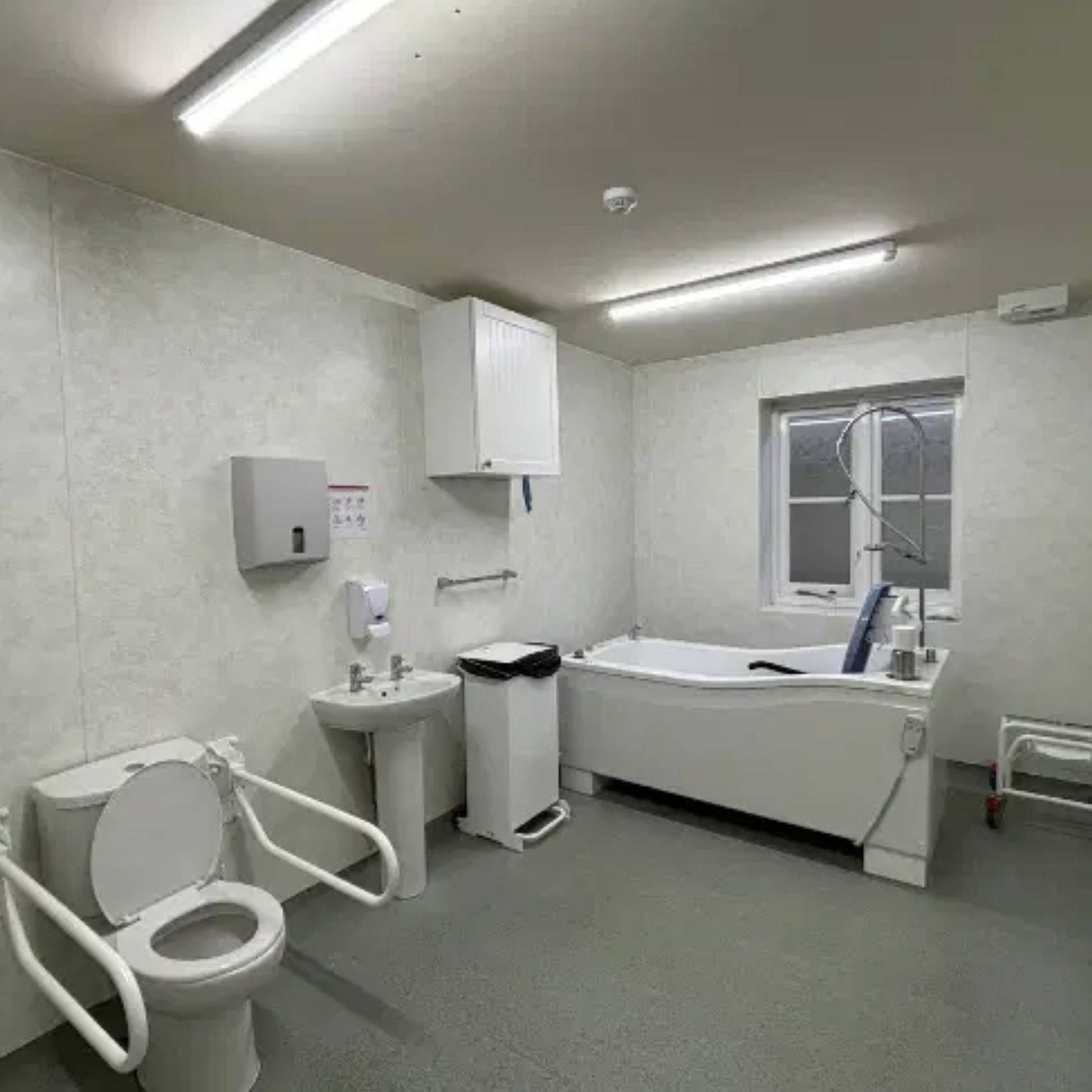 Cotswolds Farm Park Changing Places Toilet Accessibility Hoist
